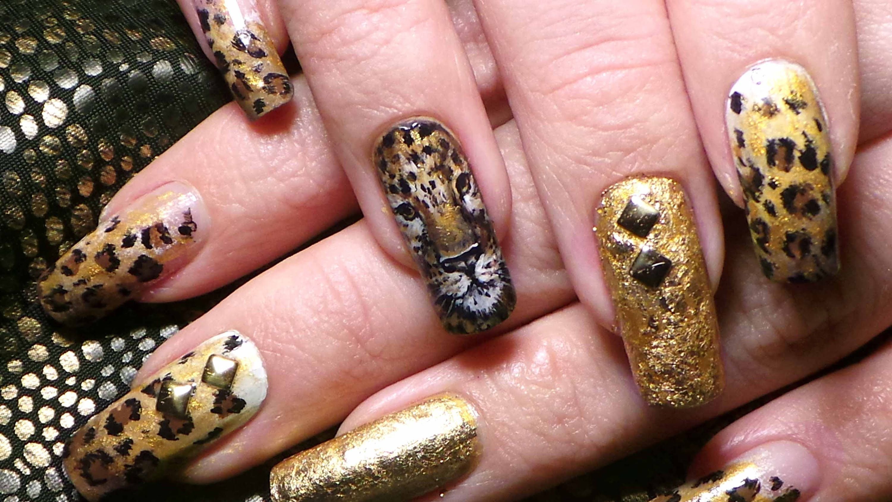 Тигровые ногти дизайн. Маникюр с леопардовым принтом. Тигровые ногти. Ногти леопард. Ногти с животным принтом.