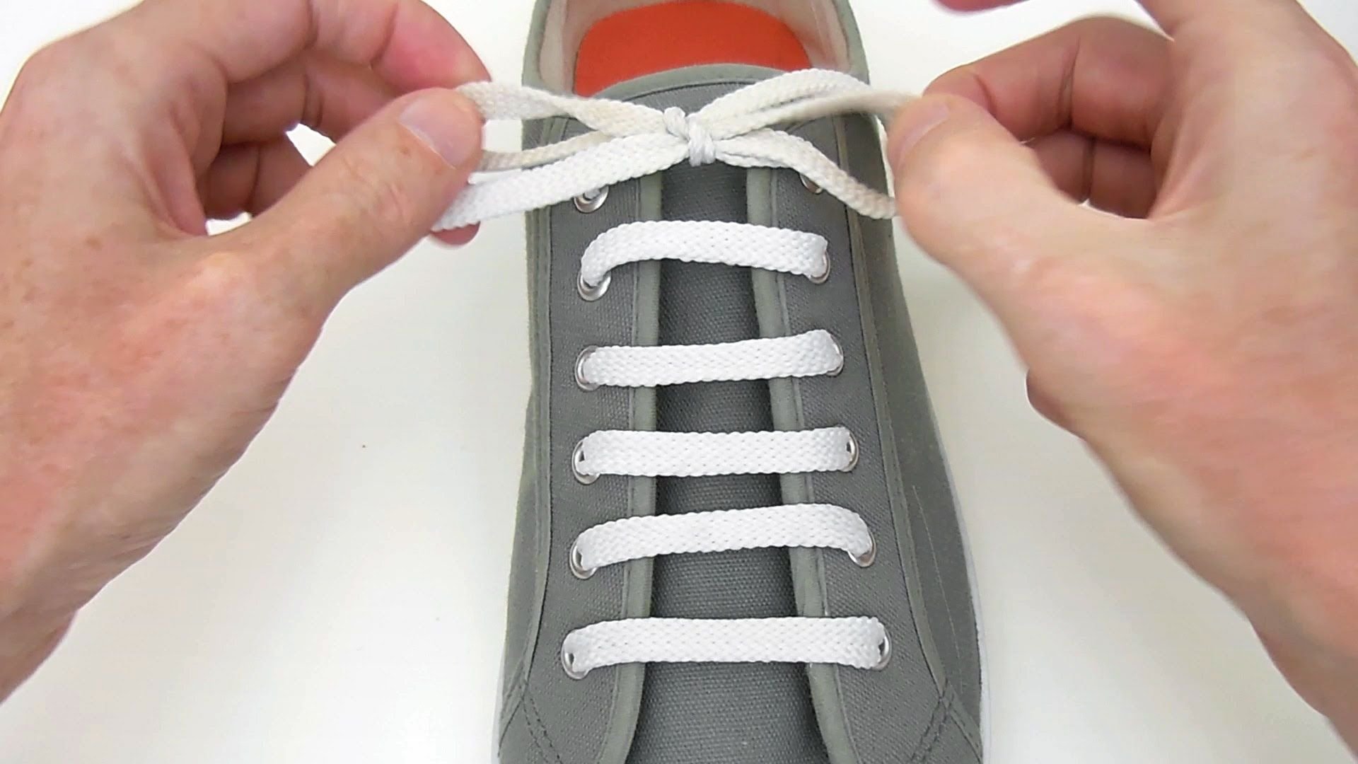 Открытая шнуровка. Шнуровка шнурков на Nike a913-6. Шнуровка "кеды". Красивая шнуровка обуви. Шнуровка на кроссовки.
