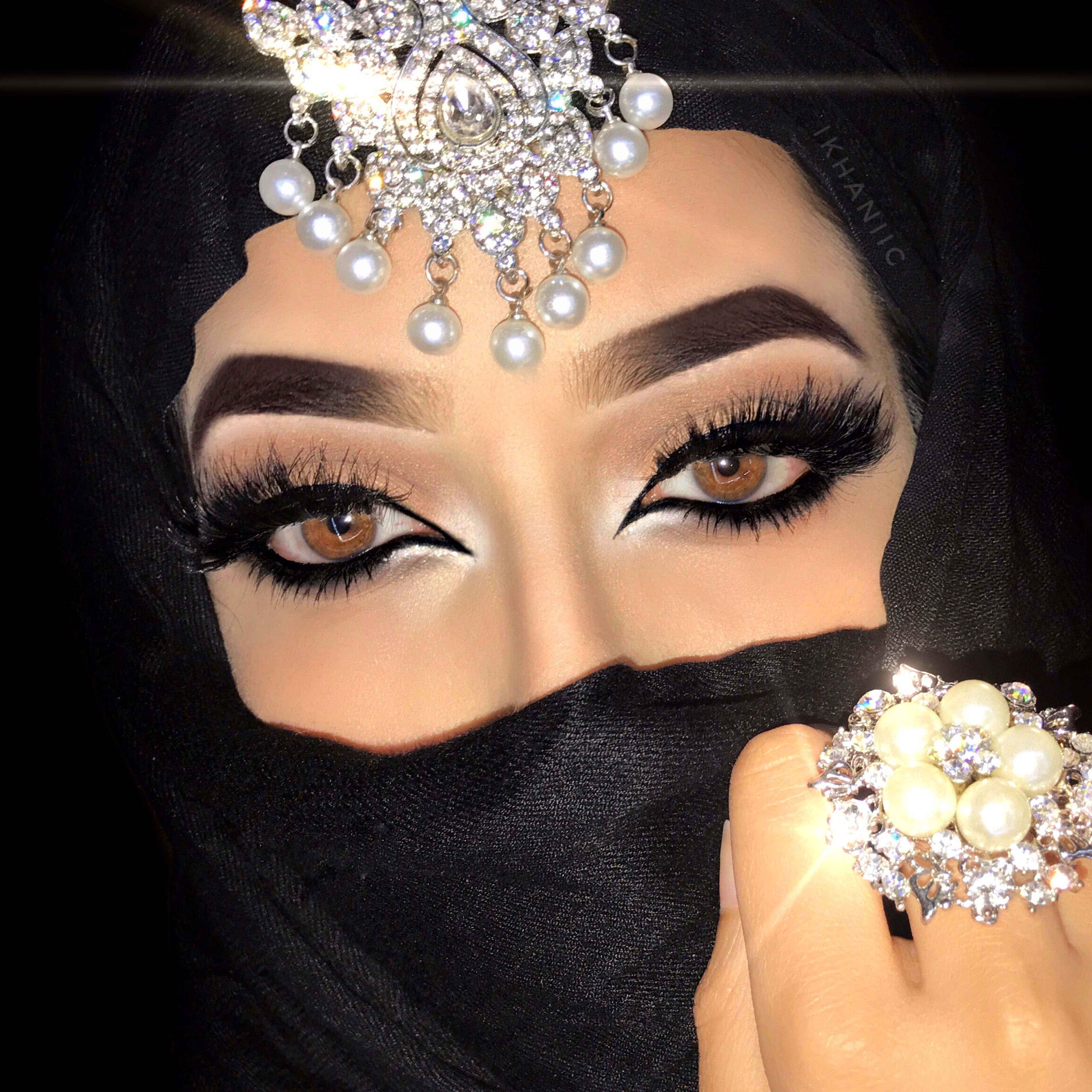 Красивое фото восточных. Восточный макияж глаз Жади. Арабский макияж Жади. Арабский макияж глаз.