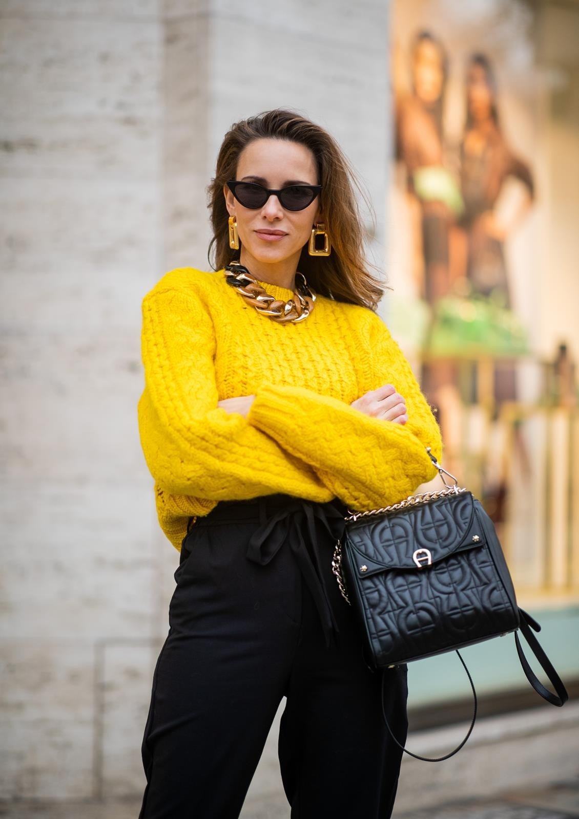 Моде джемпер. Желтый свитер Zara Knit. Стильный джемпер. Стильные яркие образы. Стильные образы для женщин.