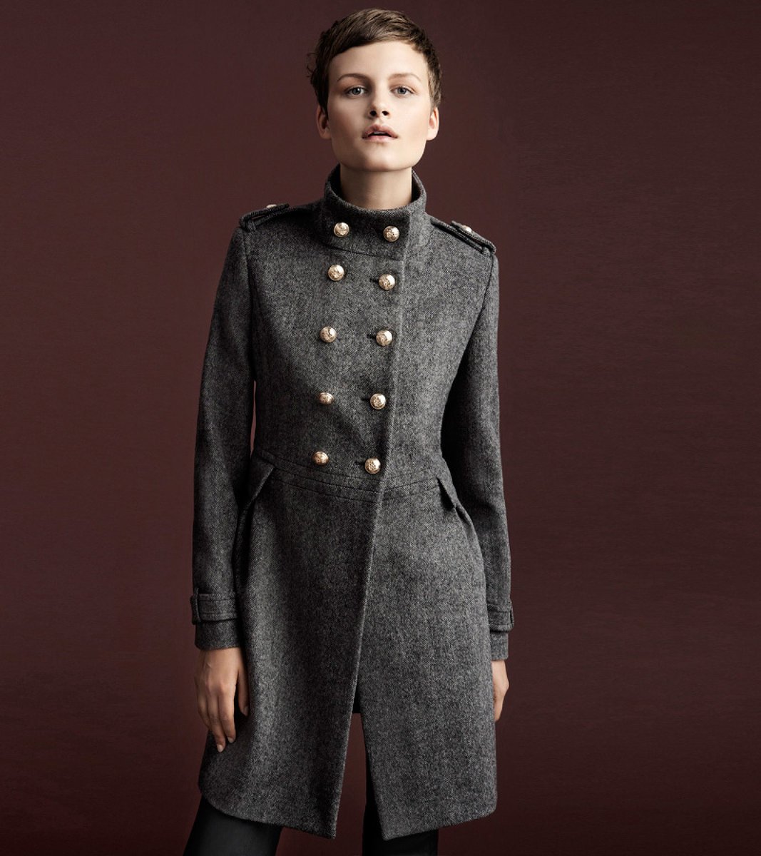 Пальто в стиле милитари Zara