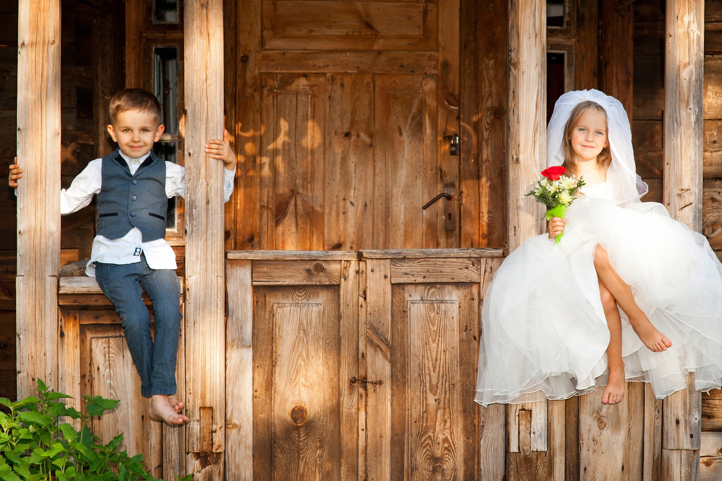 Дети в свадебных нарядах