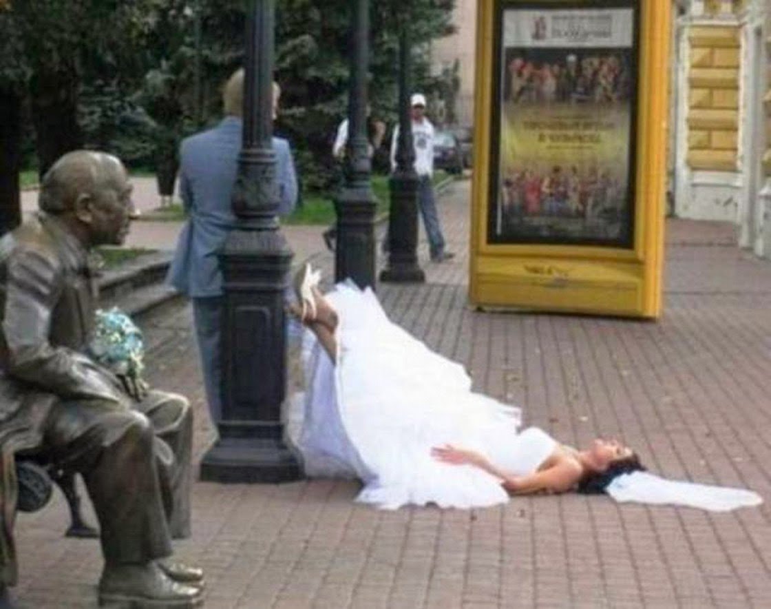 И пришла невеста и пришел жених. Пьяные невесты.