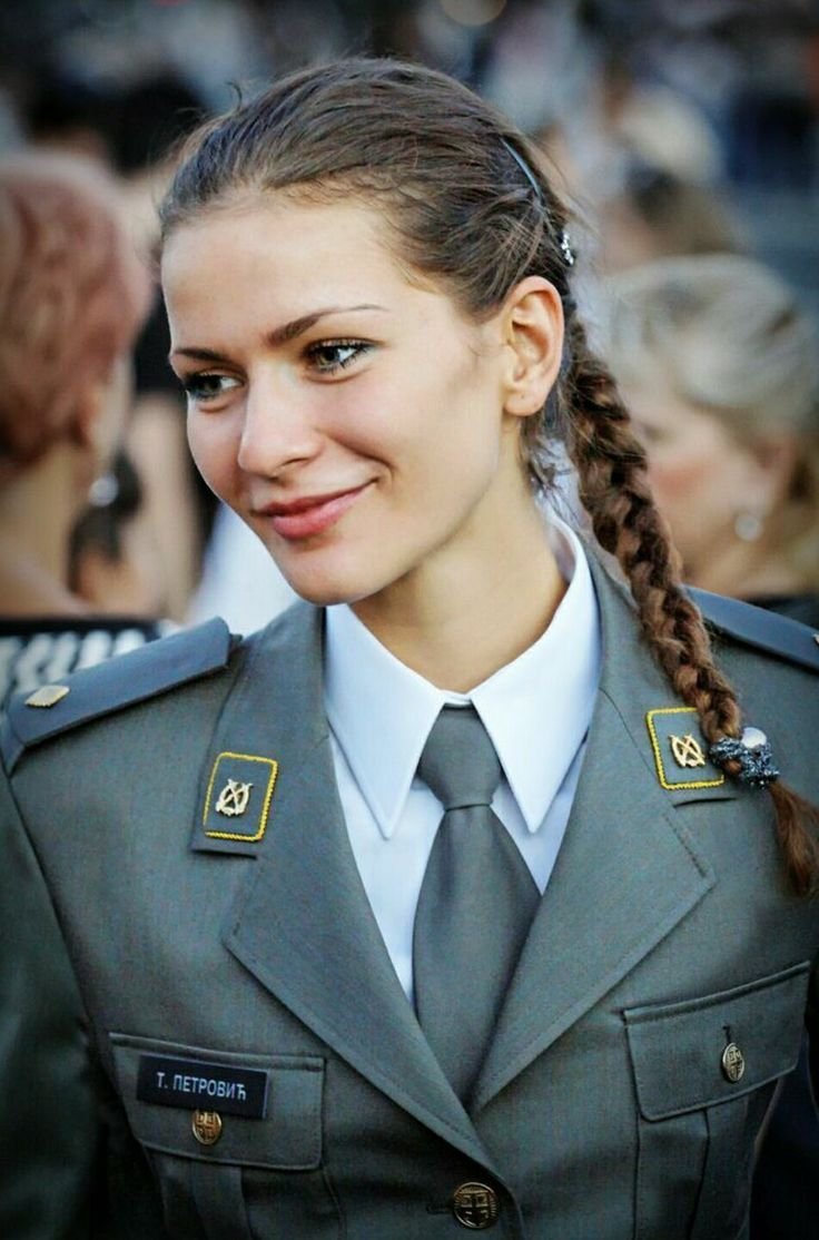 Прически для военнослужащих женщин