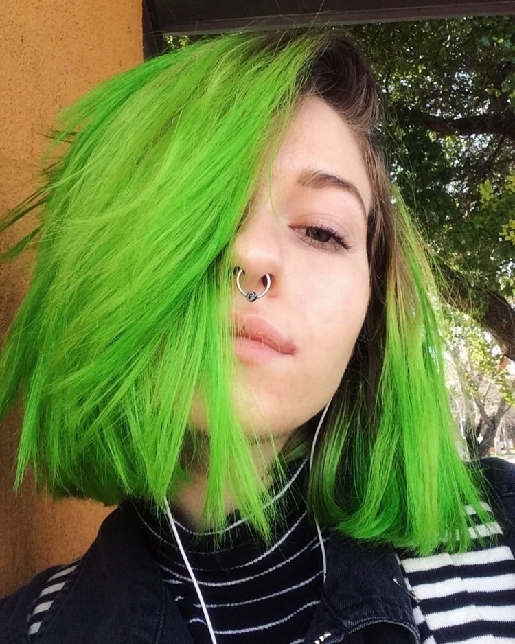 Зеленые волосы короткая стрижка