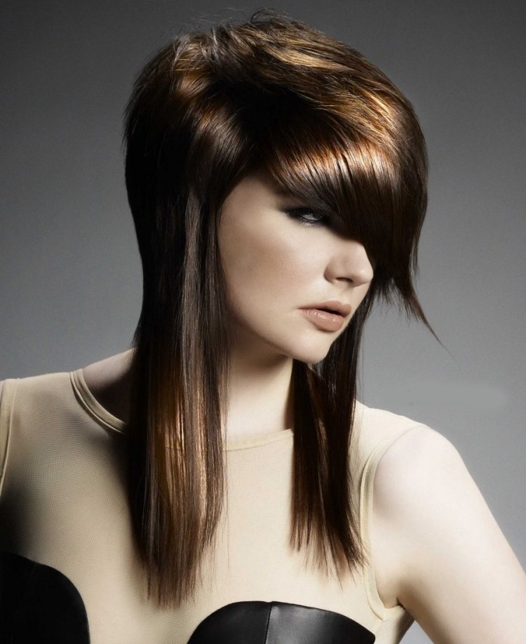 Асимметричная стрижка женская на длинные волосы