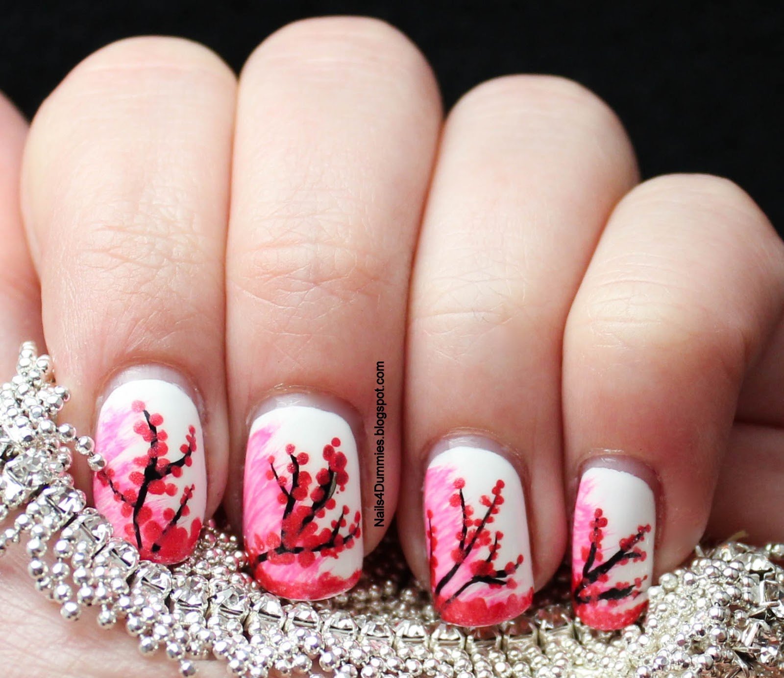 Сакура на ногтях. Ногти в японском стиле. Маникюр Сакура на ногтях. Цветы Сакуры на ногтях.