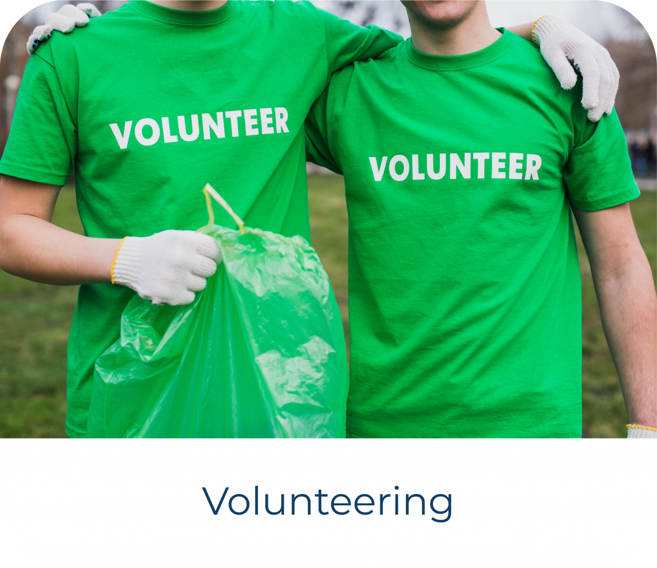 Футболка волонтера. Футболки волонтеров. Волонтерские майки. Футболка 'добровольцы'. Волонтеры в зеленых футболках.