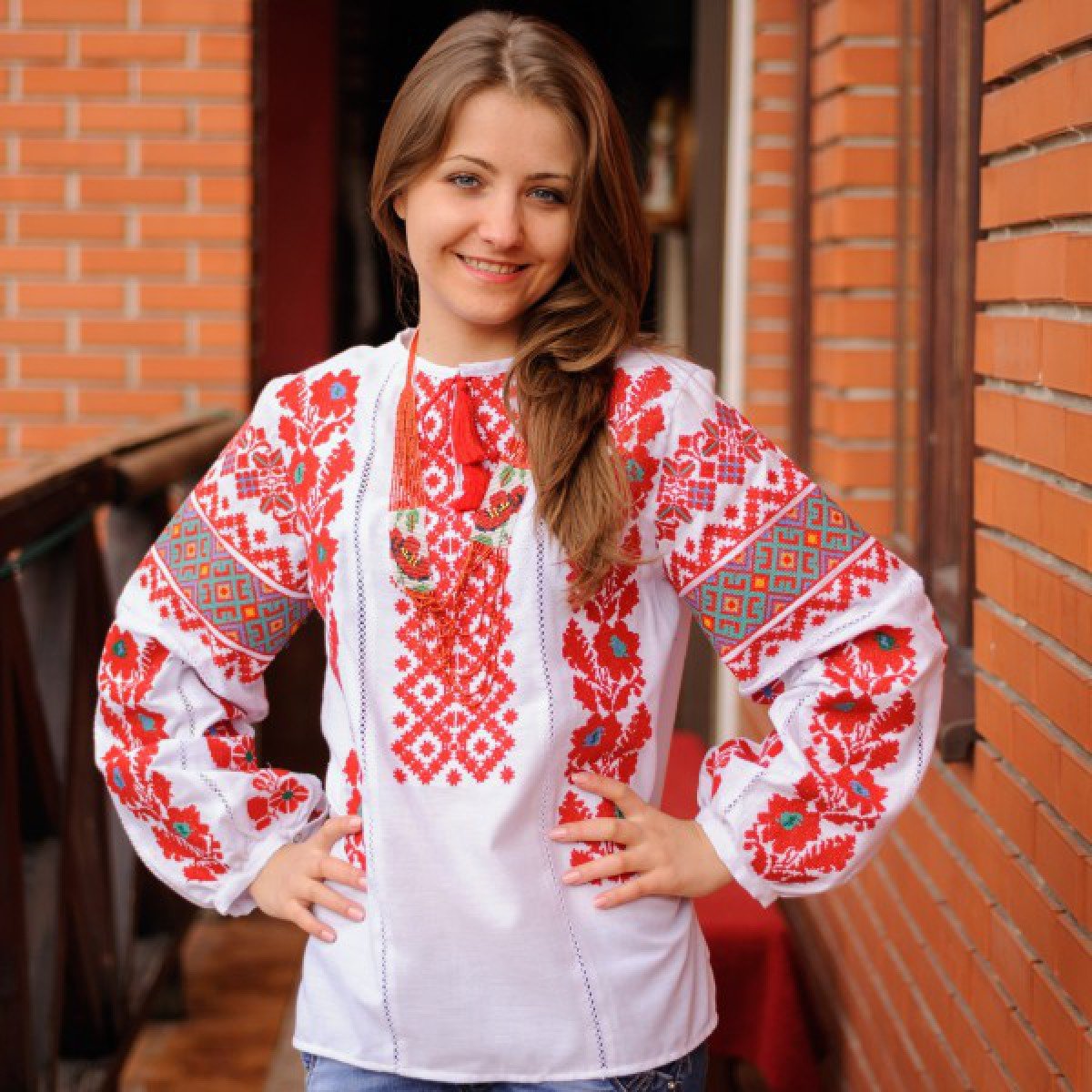 Вышиванки фото. Вышиванка Беларусь. Белорусская рубаха Национальная белорусская. Рубашка в народном стиле женская. Белорусская женская рубаха.