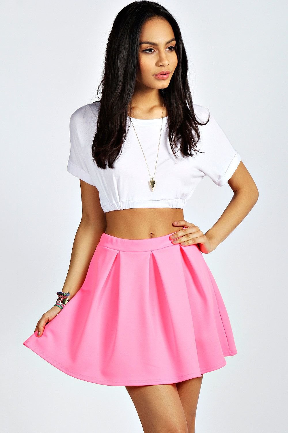 Девочка в розовой юбке. Короткая юбка. Розовая юбка. Короткая юбка и топ. Топики с юбкой.