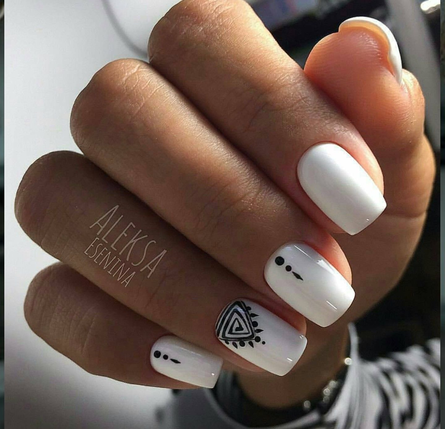 Дизайн ногтей квадрат пинтереста. Белый маникюр. Белыйййй маникюр на короткие ногти. Ногти белого цвета. Белые короткие ногти.