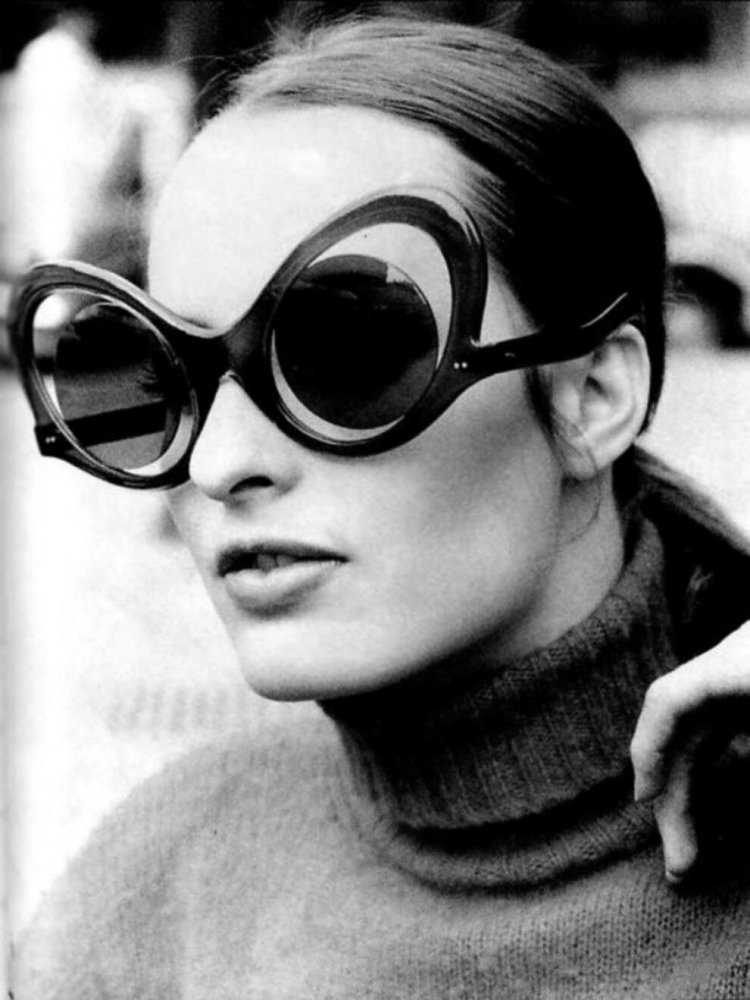 Одри Хепберн в очках. Очки 60е мода. Одри Хепберн солнечные очки. Очки Retro Moda Sunglasses.
