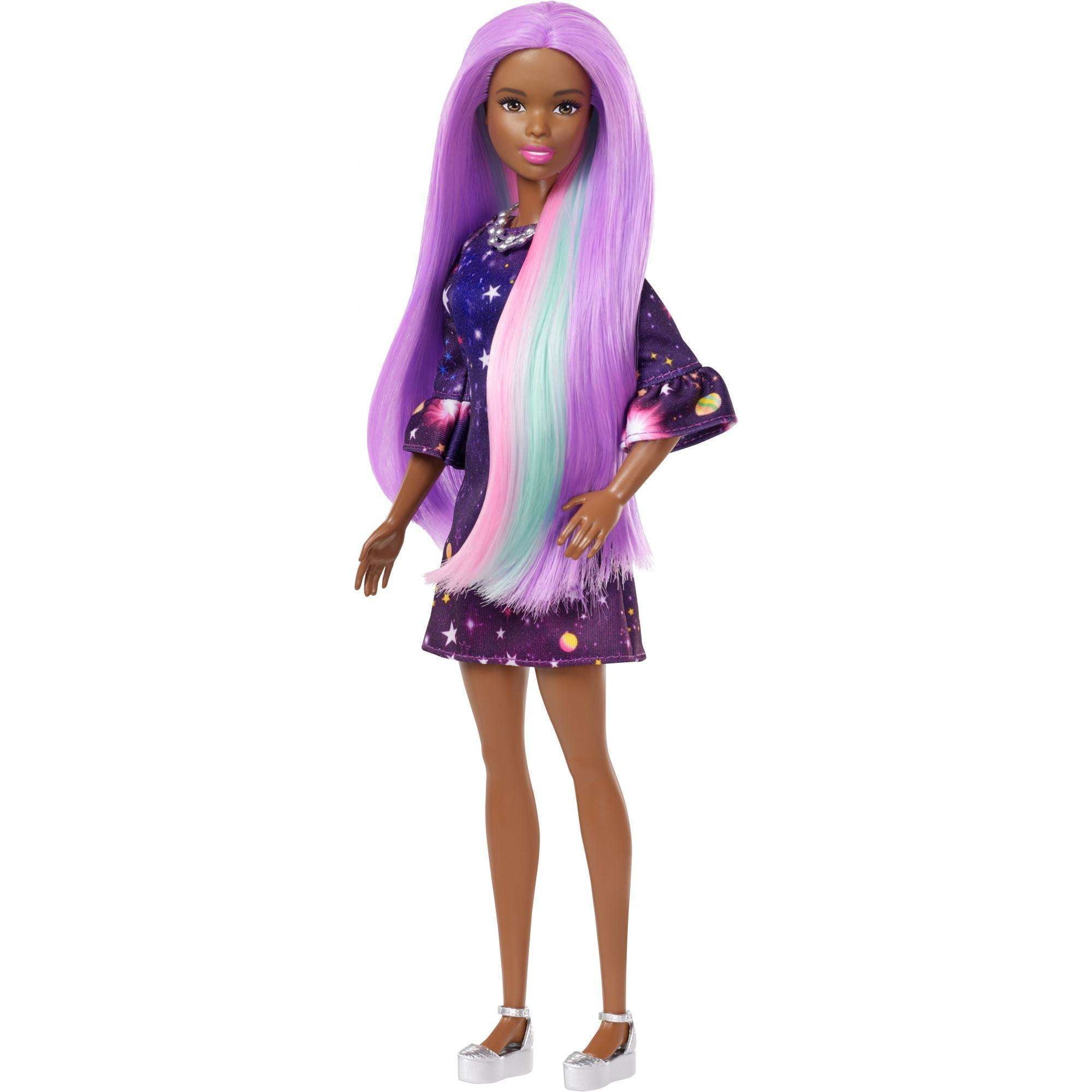 Барби с розовыми волосами. Куклы Барби Color Reveal. Барби цветной сюрприз fhx00. Барби с разноцветными волосами.