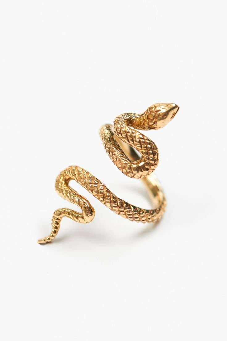 Змея из золота. Кольцо змея Адрия Голд. Золотое кольцо змейка Санлайт. Золотое кольцо змея Санлайт. Кольцо змейка Санлайт.