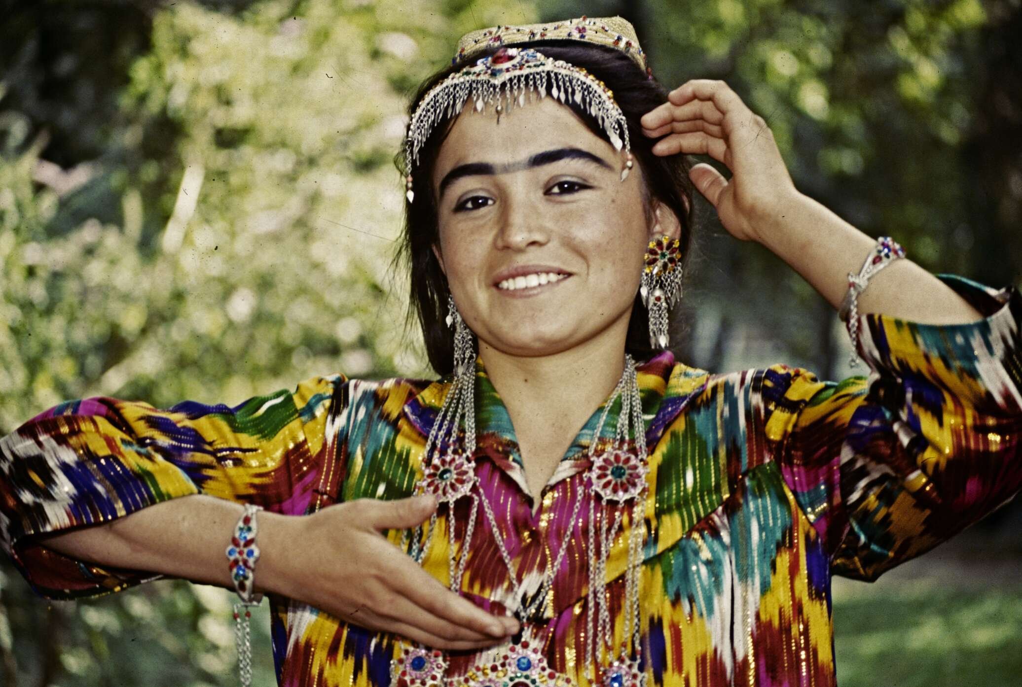 Фотография узбекский. Нигина Рауфова. Таджикские женщины. Красивые таджички. Женское украшение таджичек.