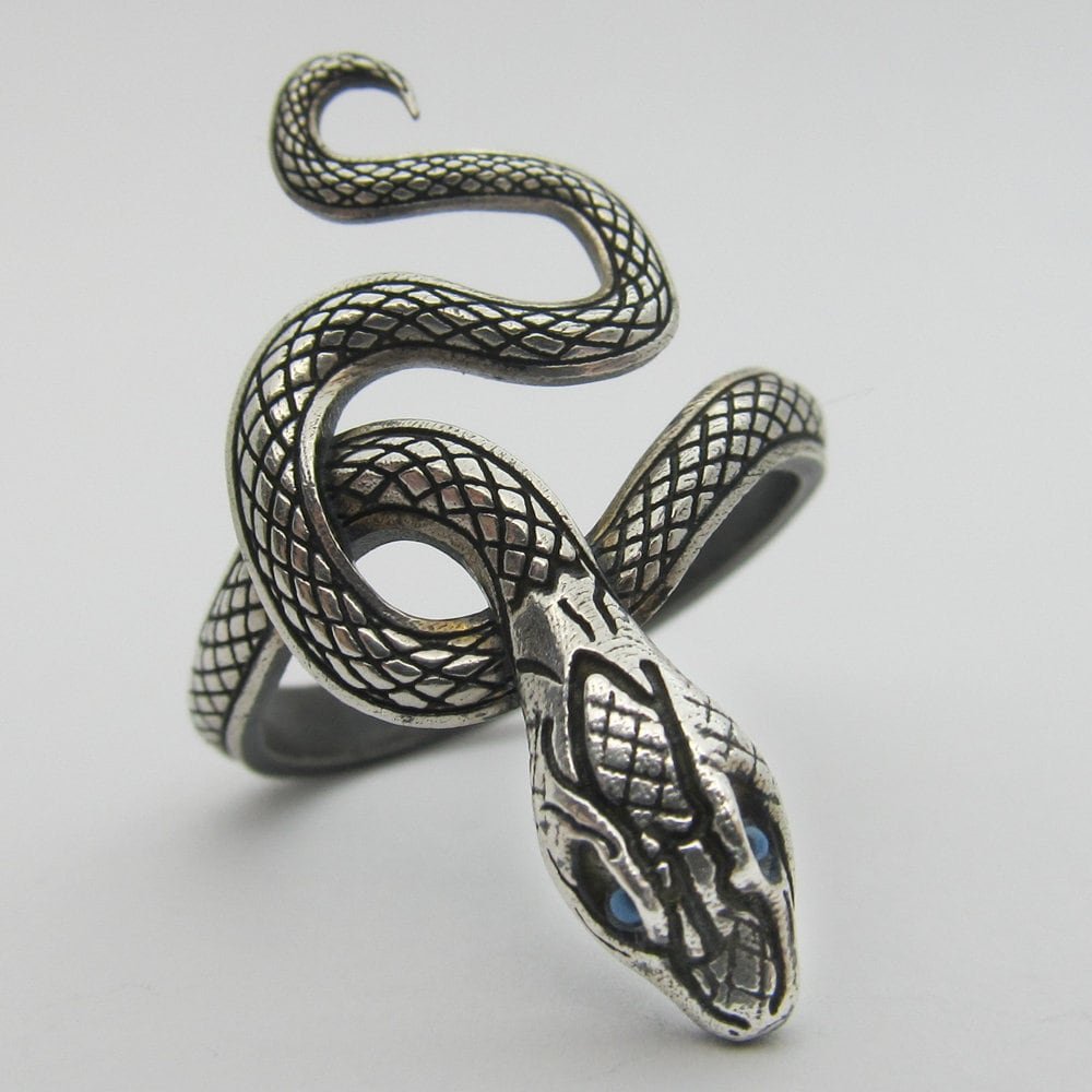 Кольцо змеи дарк соулс. "Змеиное кольцо" Моуэта. Ds3 Silver Serpent Ring. Кольцо змея Кобра. Кольцо серебряного змея Dark Souls.