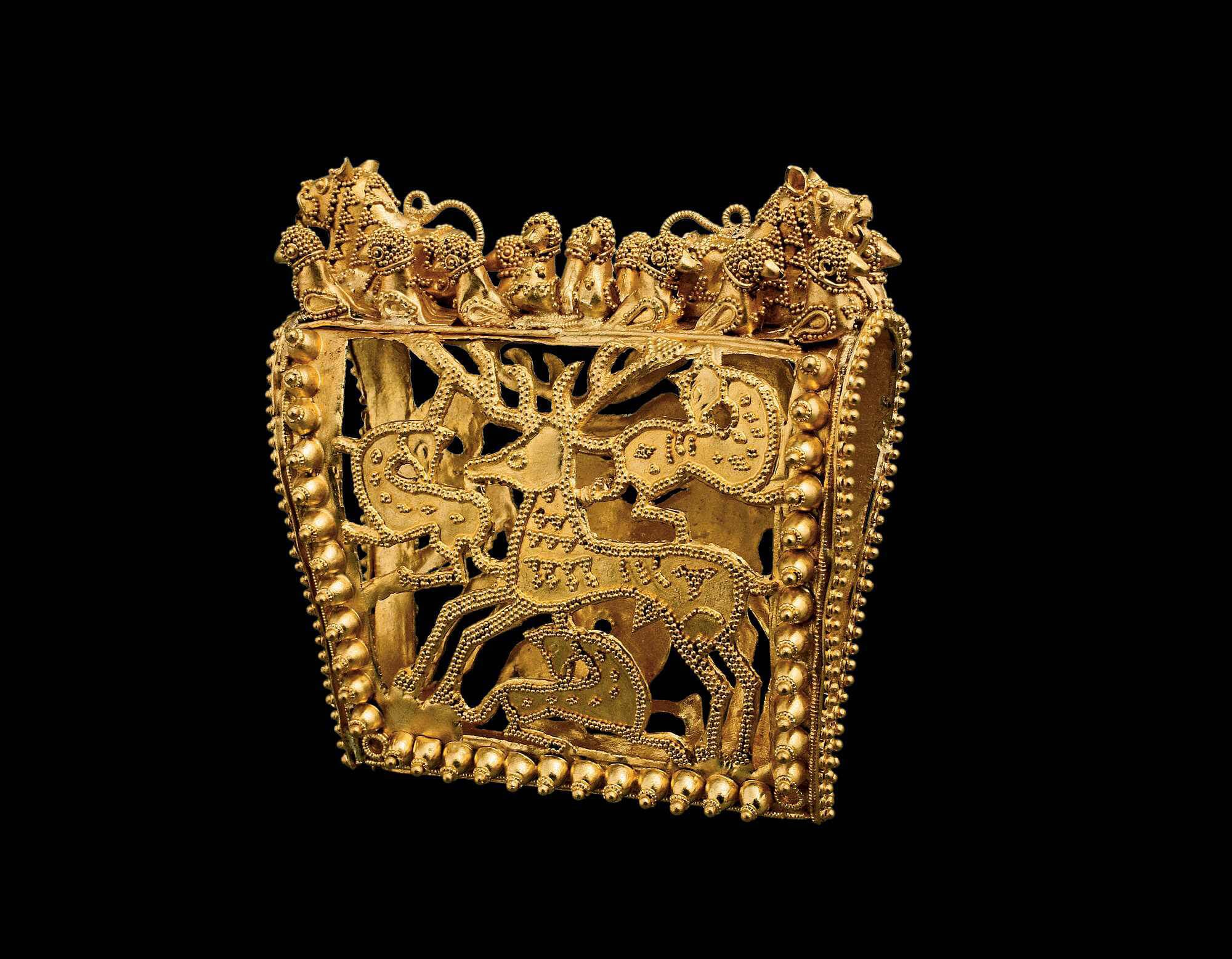 Золото в древности. Golden Jewellery Грузия. Старинные украшения. Золотые старыные изделие. Древние золотые украшения.