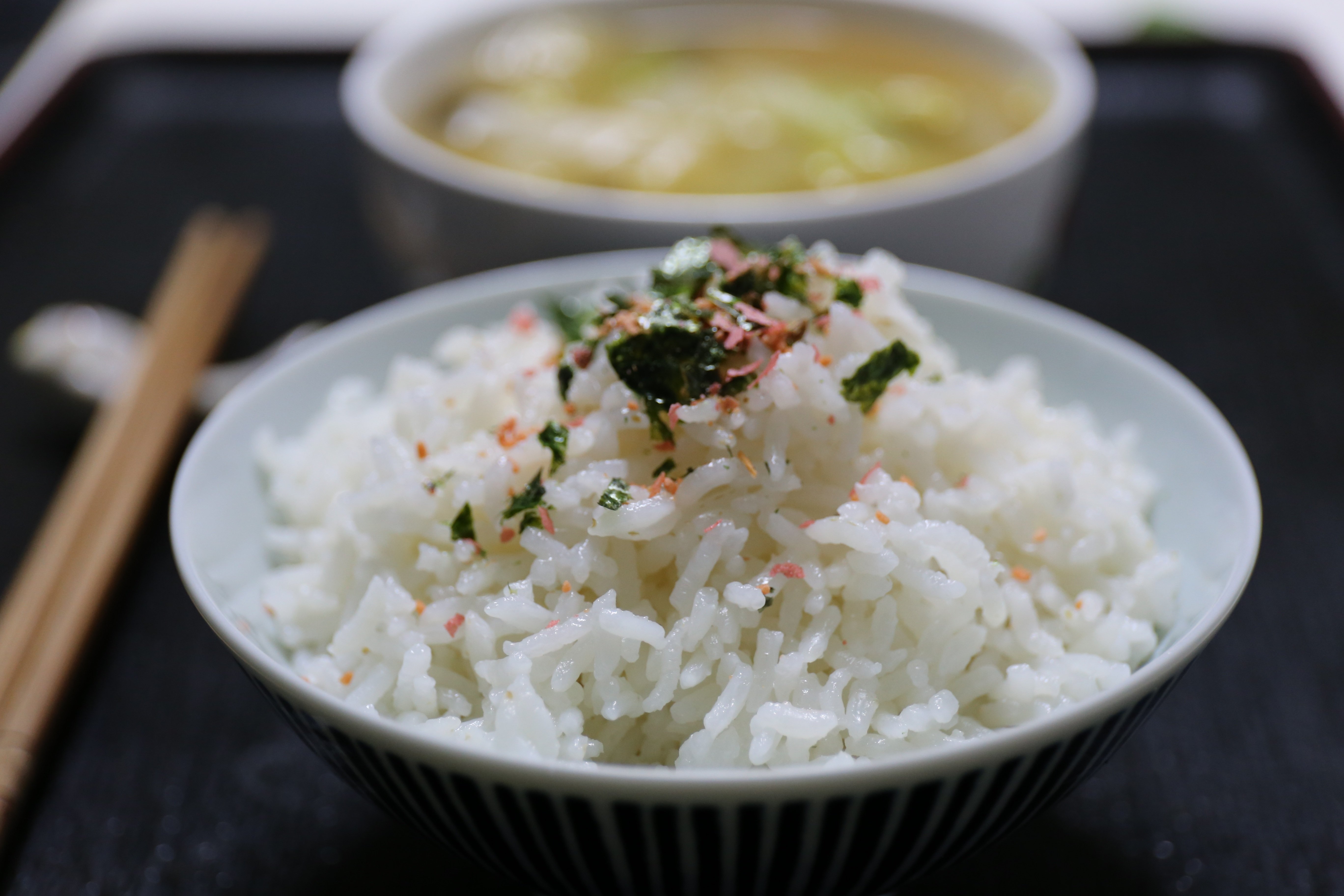 Рис кидают в воду. Rice starch китайский. Японская кухня рис. Рис в Китае. Рис в Японии.