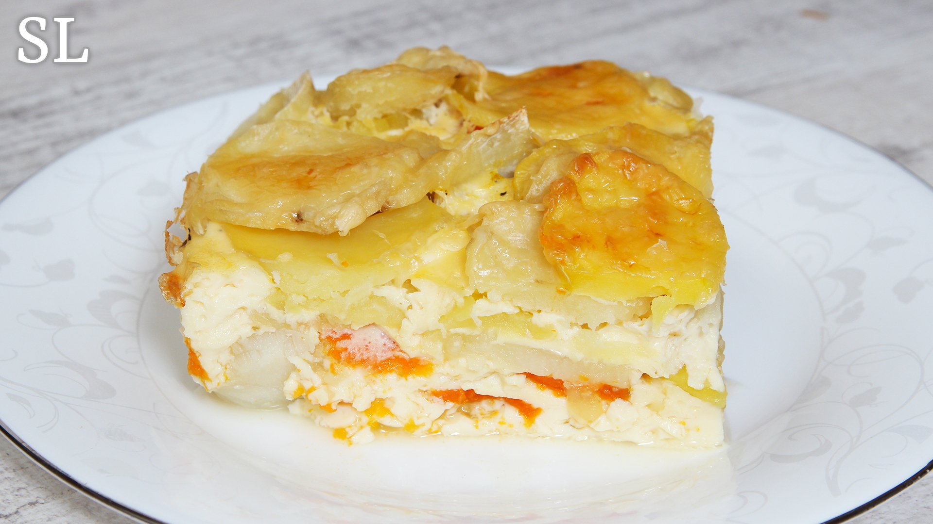 Рецепт рыбная запеканка с картофелем в духовке. Картофельная запеканка с рыбой. Запеканка картофельная с рыбкой. Рыбная запеканка с картофелем. Запеканка с рыбой и картошкой.