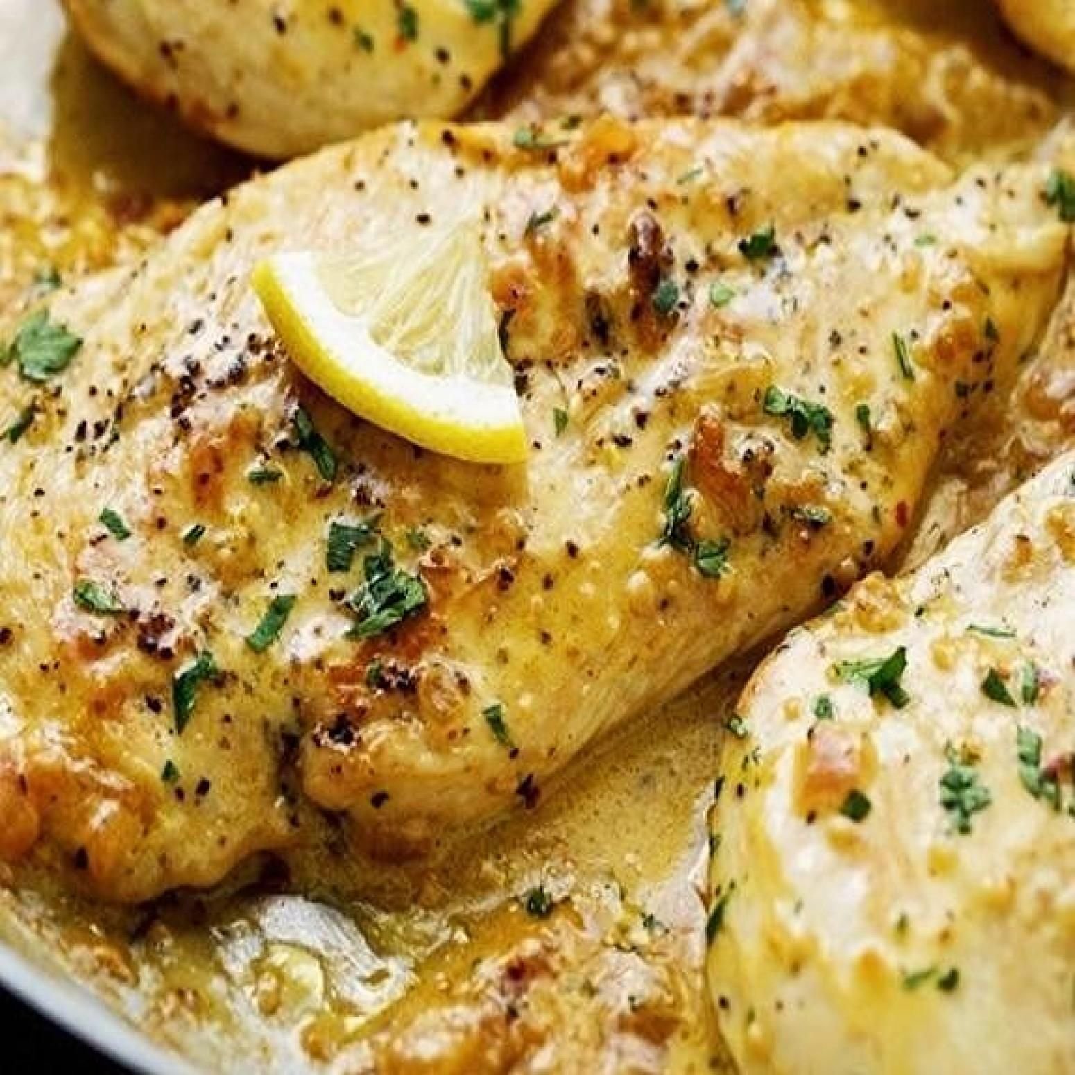 Куриные грудки рецепт приготовления с фото. Гарнир к курице. Гарнир к жареной курице. Блюда из курицы с гарниром. Блюда из куриной грудки.