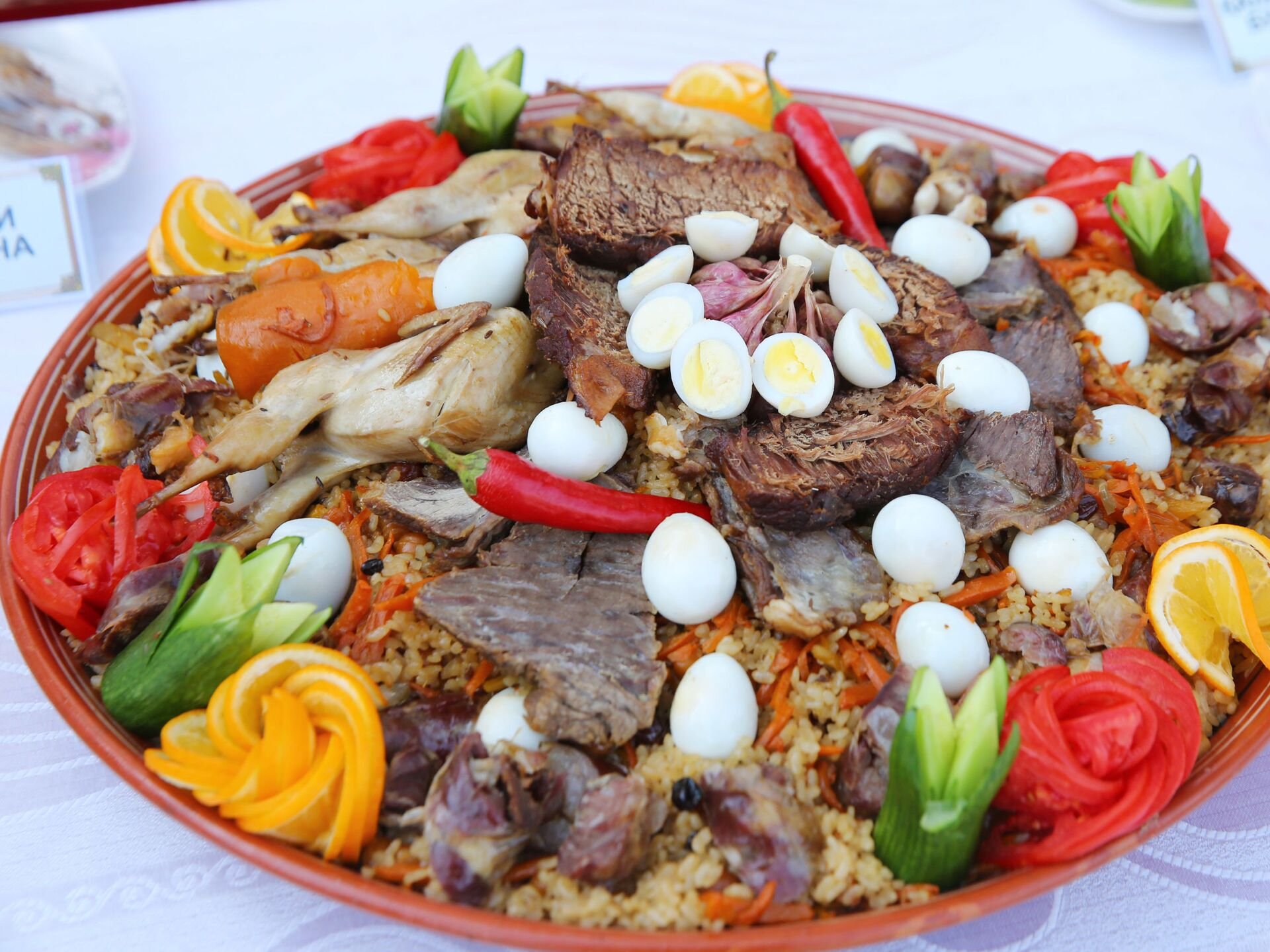 Традиции таджикской кухни. Нац блюда Таджикистана. Худжандский плов. УГРО-плов (таджикская кухня). Национальное блюдо таджиков.