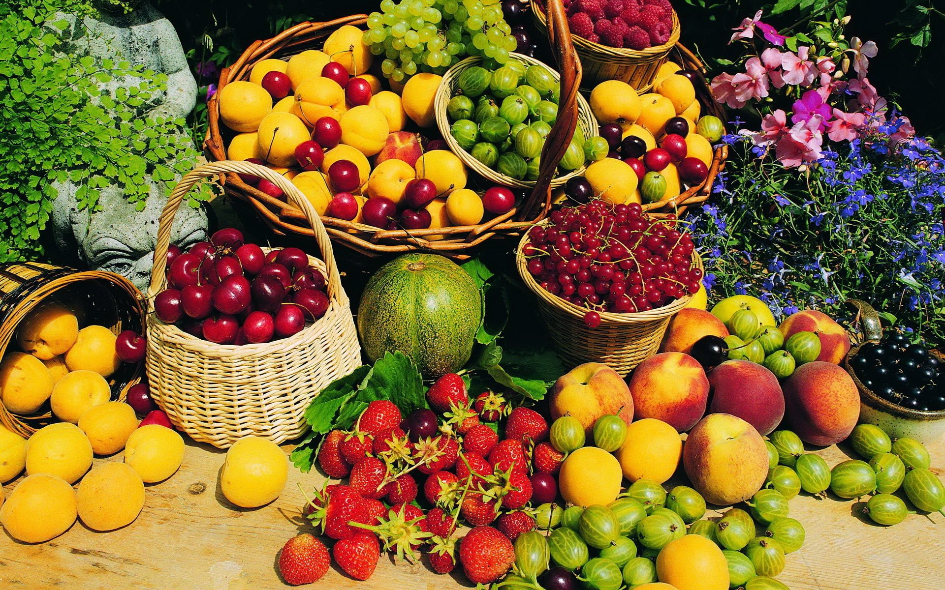 Хорошо лето плодами. Мева-сабзавот кластер. Фрукты и ягоды. Овощи, фрукты, ягоды. Летние фрукты.