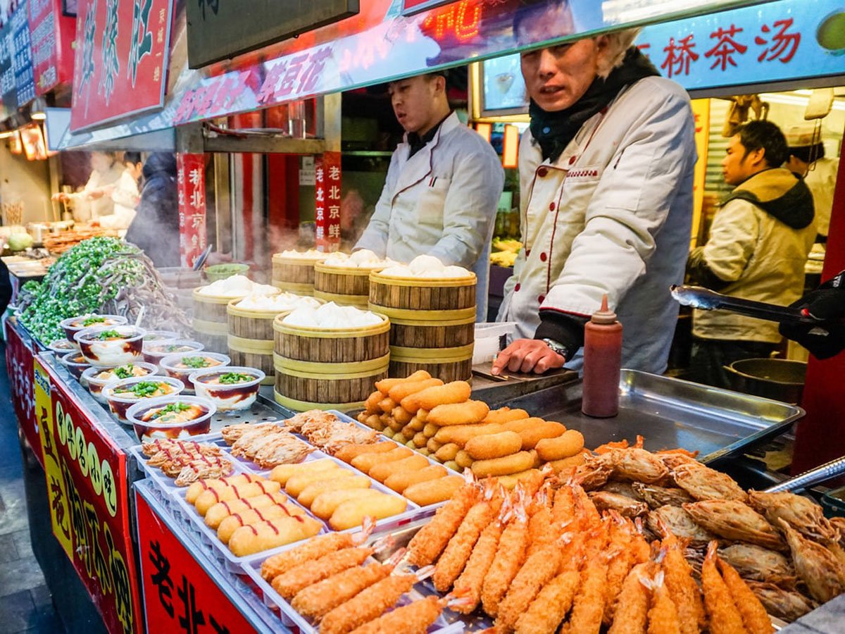 Можно ехать в китай. Уличная еда. Азиатская уличная еда. Уличная еда в Китае. Стрит фуд Китай.