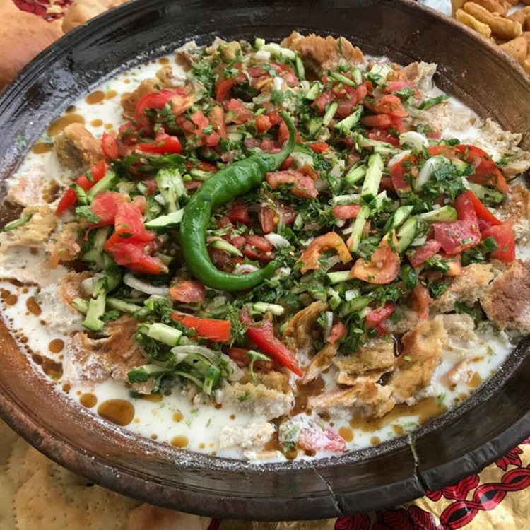 Традиции таджикской кухни. Шакароб курутоб. Национальное блюдо Таджикистана курутоб. Таджикское блюдо курутоб. Таджикская кухня курутоб.